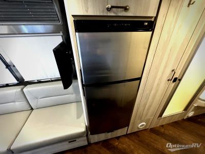 2022 Airstream International - Photo 7