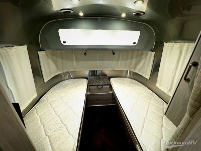2022 Airstream International - Photo 13