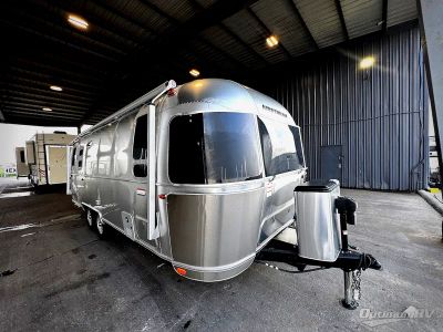 2022 Airstream International - Photo 1