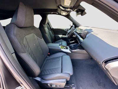 2025 BMW X3 — photo 21 view