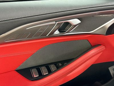 2024 BMW 8 Series — photo 18 view