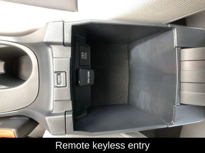 2025 Toyota Corolla LE - Photo 22