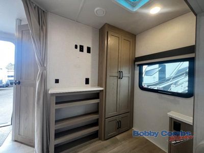 2025 Forest River RV Flagstaff Super Lite — photo 14 view