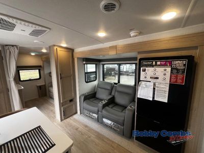2025 Forest River RV Flagstaff Super Lite — photo 10 view