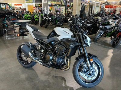 2026 Kawasaki Z900 ABS - Photo 1