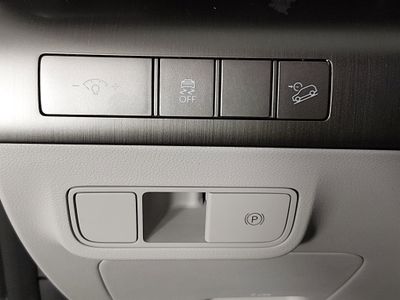 2025 Hyundai Kona — photo 13 view