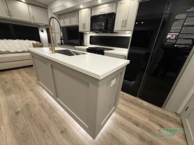 2026 Brinkley Model Z — photo 12 view