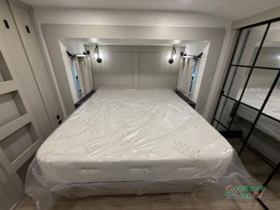 2026 Brinkley Model Z — photo 35 view