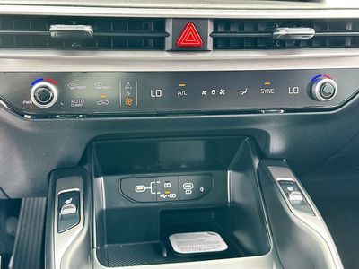 2026 Kia Sorento — photo 16 view