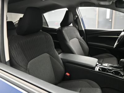 2026 2025 Toyota Camry LE Sedan - Photo 21