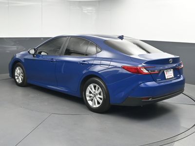 2026 2025 Toyota Camry LE Sedan - Photo 5