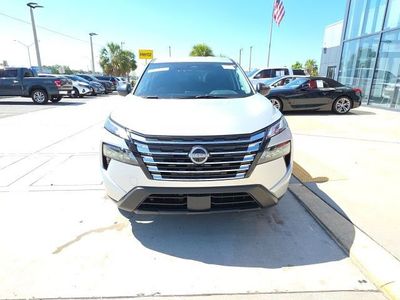 2025 Nissan Rogue — photo 9 view