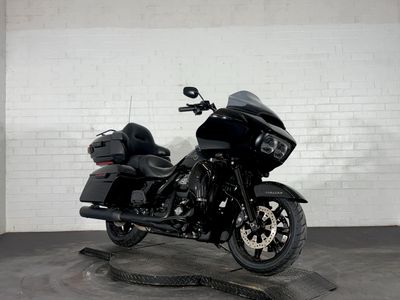 2023 Harley-Davidson Road Glide Limited - Photo 2