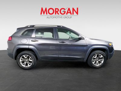2019 Jeep Cherokee — side profile view