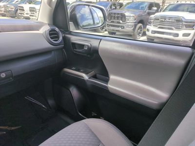 2022 Toyota Tacoma - Photo 17