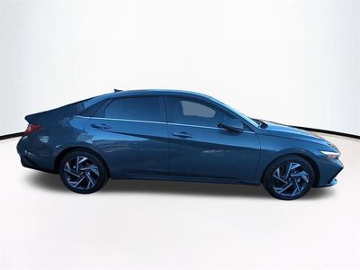 2026 Hyundai ELANTRA - Photo 4