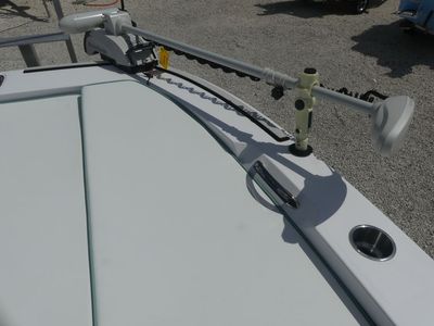 2026 Twin Vee 22 BayCat — photo 16 view