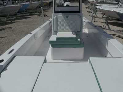 2026 Twin Vee 22 BayCat — photo 17 view