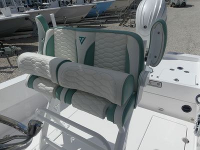 2026 Twin Vee 22 BayCat — photo 13 view
