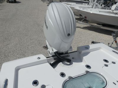 2026 Twin Vee 22 BayCat — engine compartment view