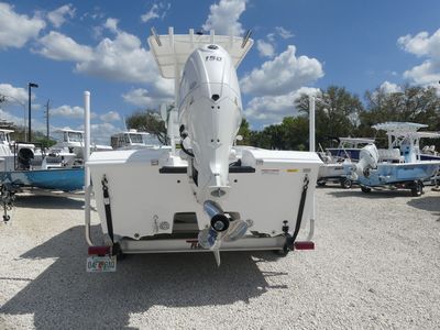 2026 Twin Vee 22 BayCat — detail view