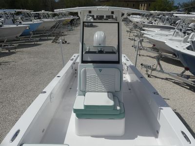 2026 Twin Vee 22 BayCat — photo 18 view