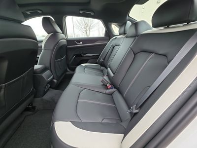 2026 Kia K5 — photo 18 view