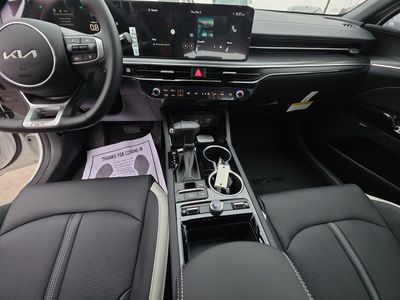2026 Kia K5 — photo 13 view