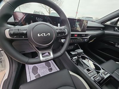 2026 Kia K5 — photo 12 view