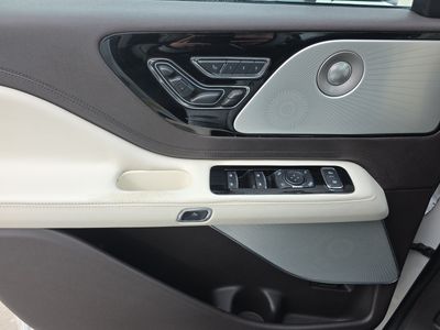 2020 Lincoln Aviator — photo 20 view