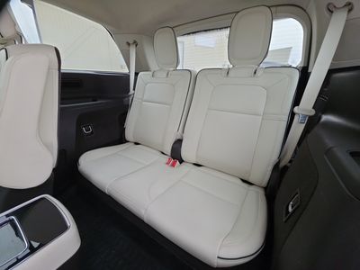 2020 Lincoln Aviator — photo 25 view