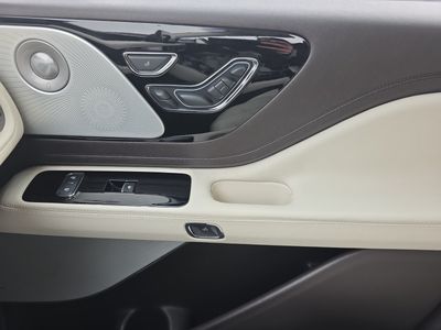 2020 Lincoln Aviator — photo 21 view