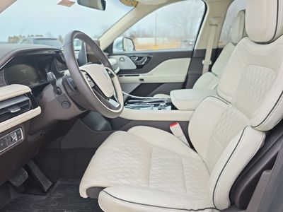2020 Lincoln Aviator — photo 9 view