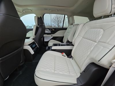 2020 Lincoln Aviator — photo 18 view