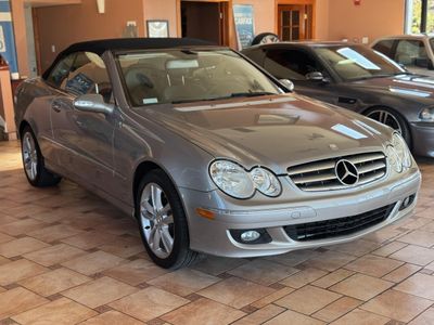2007 Mercedes-Benz CLK350 — interior view