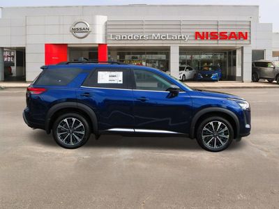 2026 Nissan Pathfinder — side profile view