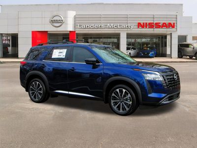 2026 Nissan Pathfinder Platinum — front three-quarter view
