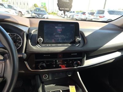 2023 Nissan Rogue — photo 17 view