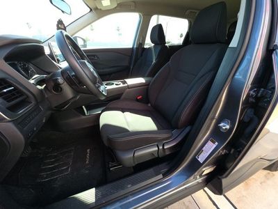 2023 Nissan Rogue — photo 13 view