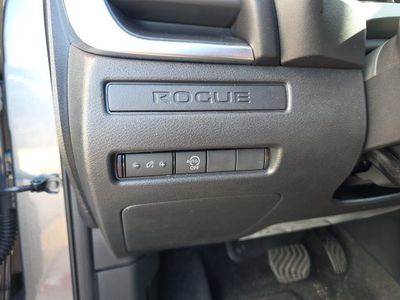 2023 Nissan Rogue — photo 14 view