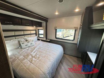 2024 Fleetwood RV Bounder - Photo 7