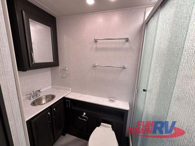 2024 Fleetwood RV Bounder - Photo 6