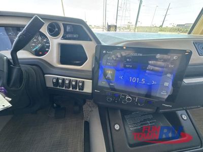 2024 Fleetwood RV Bounder - Photo 25