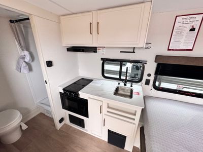 2026 Grand Design TRANSCEND ONE — photo 24 view