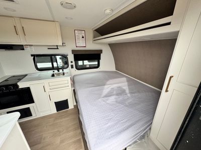 2026 Grand Design TRANSCEND ONE — photo 18 view
