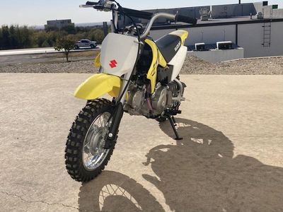 2026 Suzuki DR-Z50 — side profile view