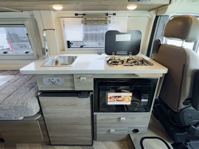 2026 Winnebago TRAVATO - Photo 8