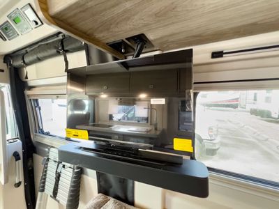 2026 Winnebago TRAVATO - Photo 15
