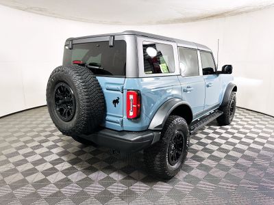 2021 Ford Bronco - Photo 3