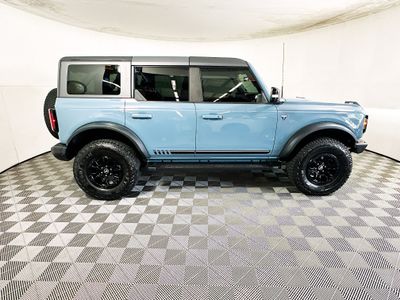 2021 Ford Bronco - Photo 2